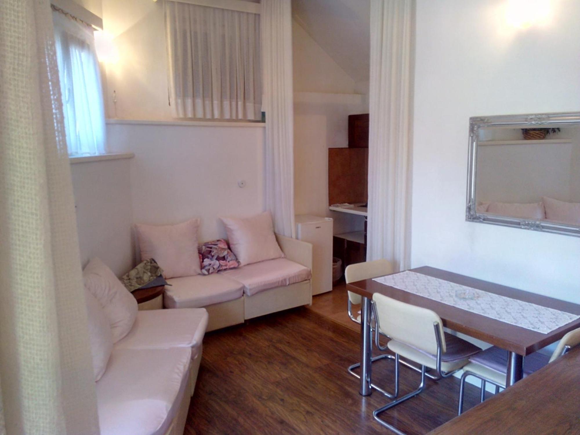 Collins Apartments بولا الغرفة الصورة