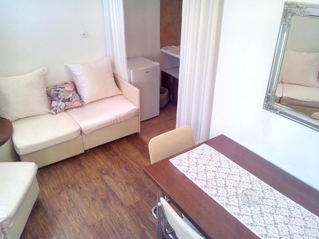 Collins Apartments بولا المظهر الخارجي الصورة